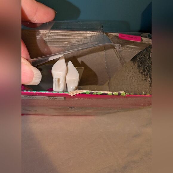 Mattel Barbie Leopard Rainbow Hair Doll - Picture 7 of 8